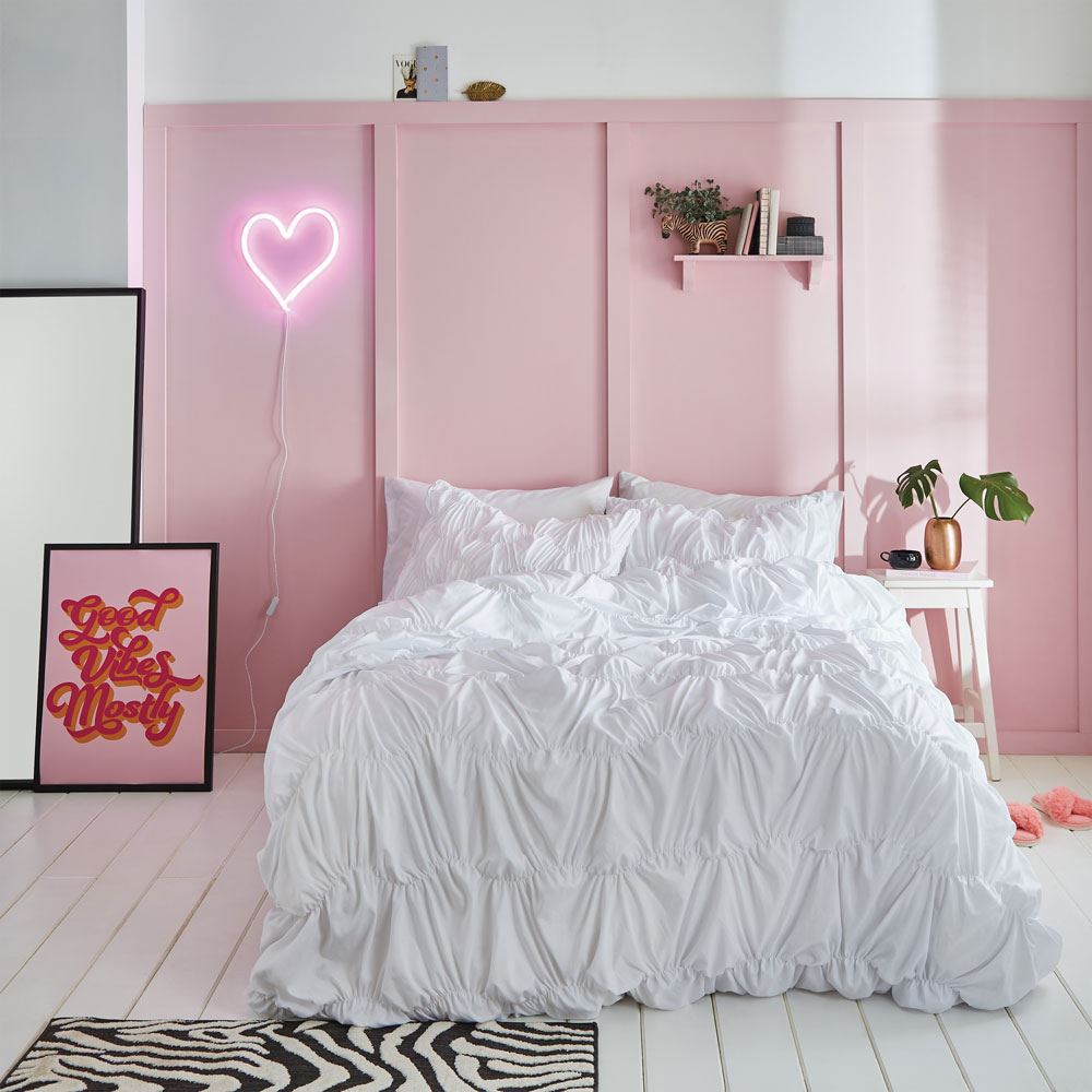 Sassy B Wavy Baby Ruched Woven Duvet Cover Set