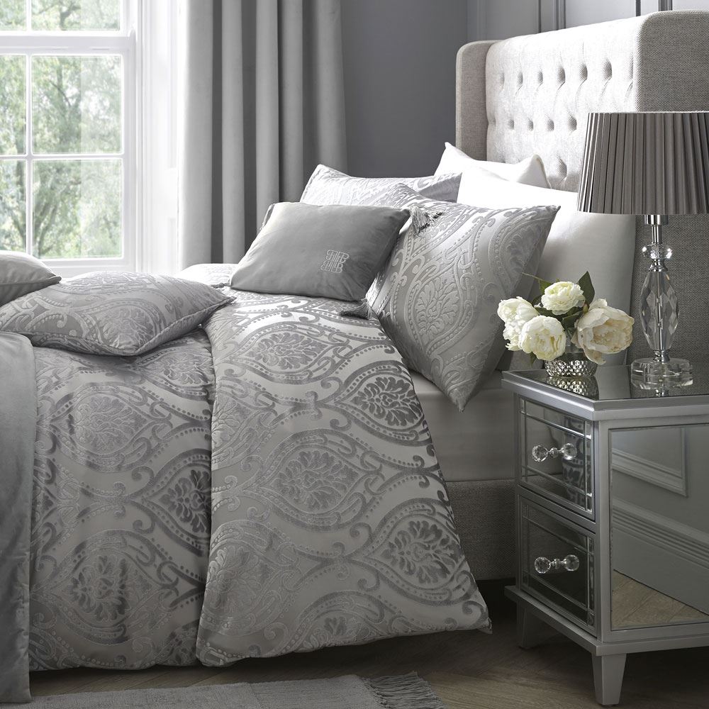 Laurence Llewelyn Bowen Marquessa Damask Jacquard Duvet Cover Set