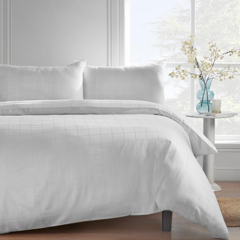 Catherine Lansfield 300 Thread Count Cotton Rich Woven Check Super King Duvet Cover Set with Pillowcases White