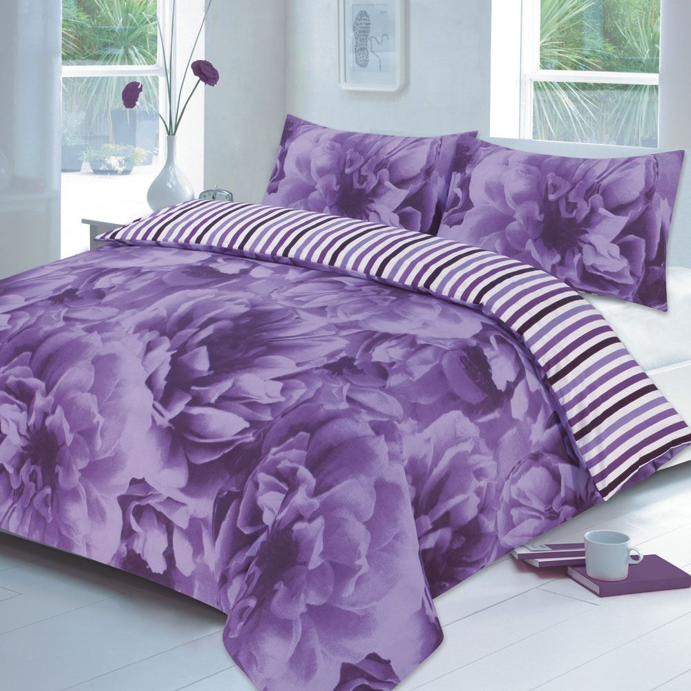 Night Zone Rose And Stripe Print Reversible Duvet