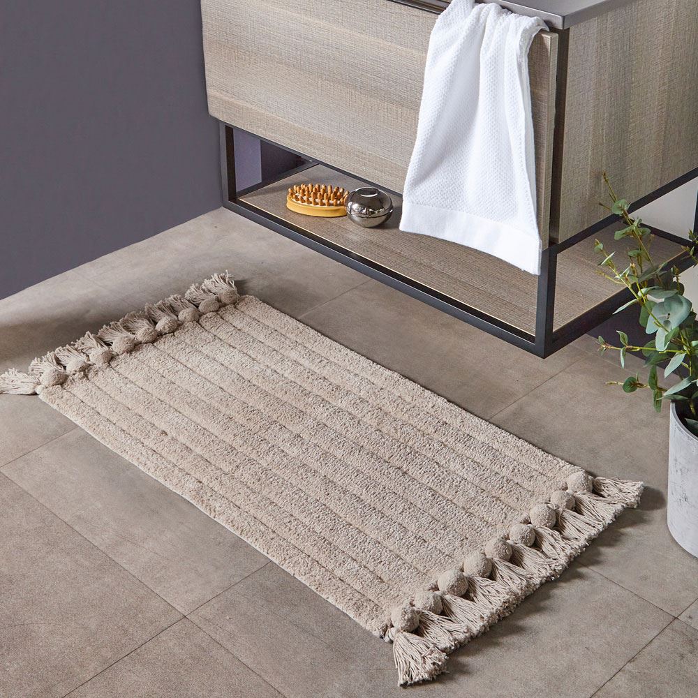 The Linen Yard Ribbed Tasselled 100% Cotton Bath Mat