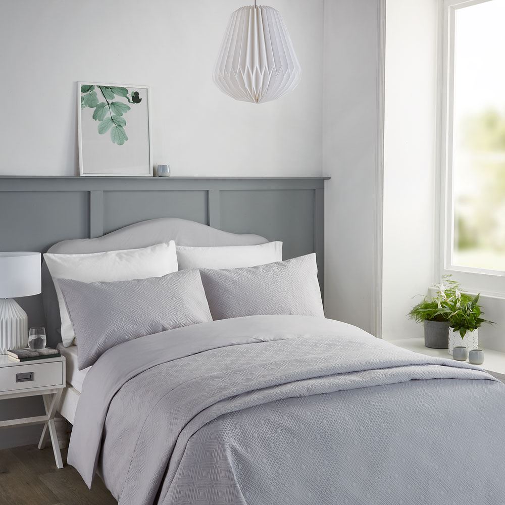 Serene Kinsley Pinsonic Stitch Quilted Bedspread