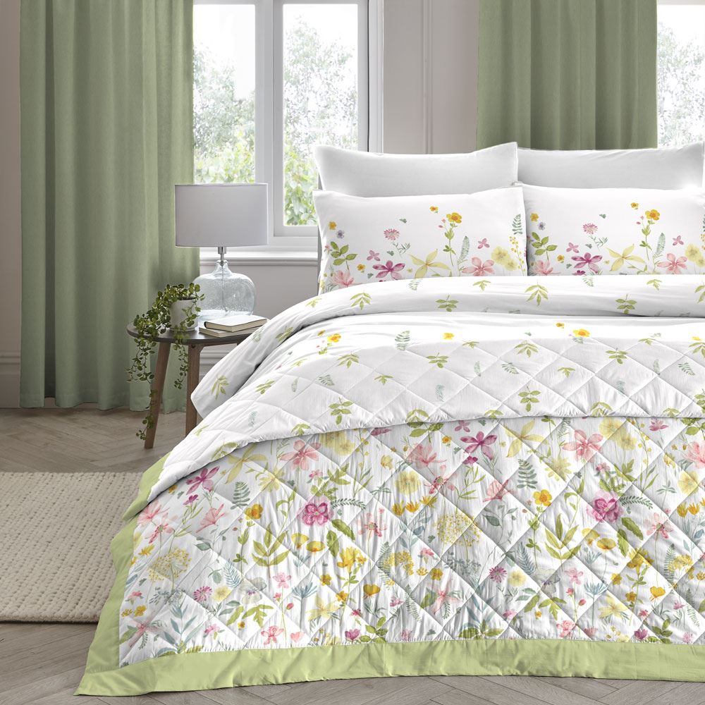 Dreams & Drapes Aimee Floral Quilted Bedspread