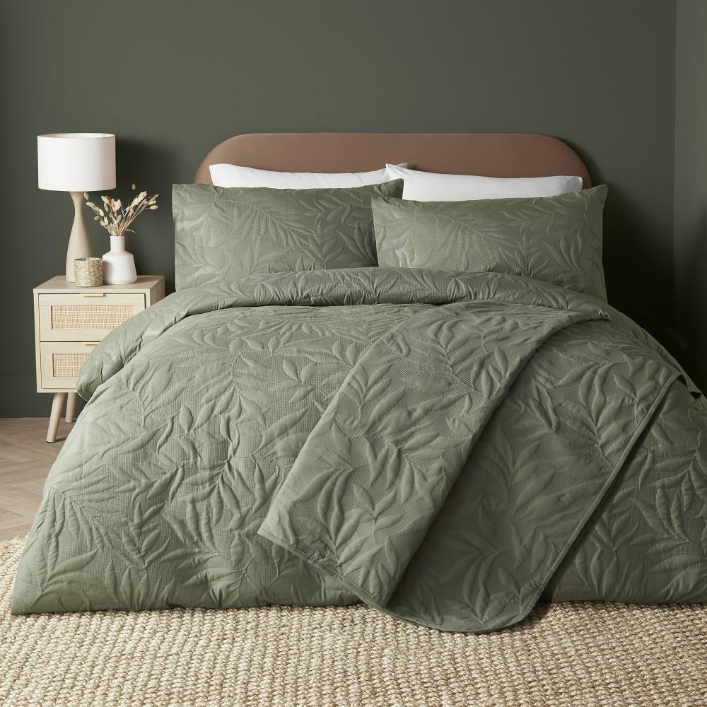 Serene Luana Pinsonic Stitch Quilted Bedspread
