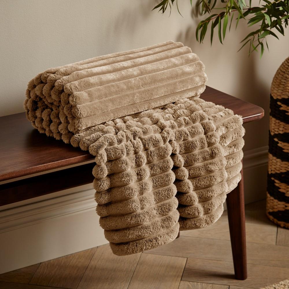 Catherine Lansfield Cosy Ribbed Faux Fur Soft Touch Throw