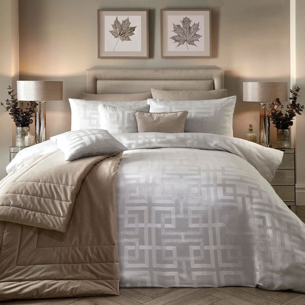 Soiree Bardon Jacquard Geometric Metallic Yarn Duvet Cover Set