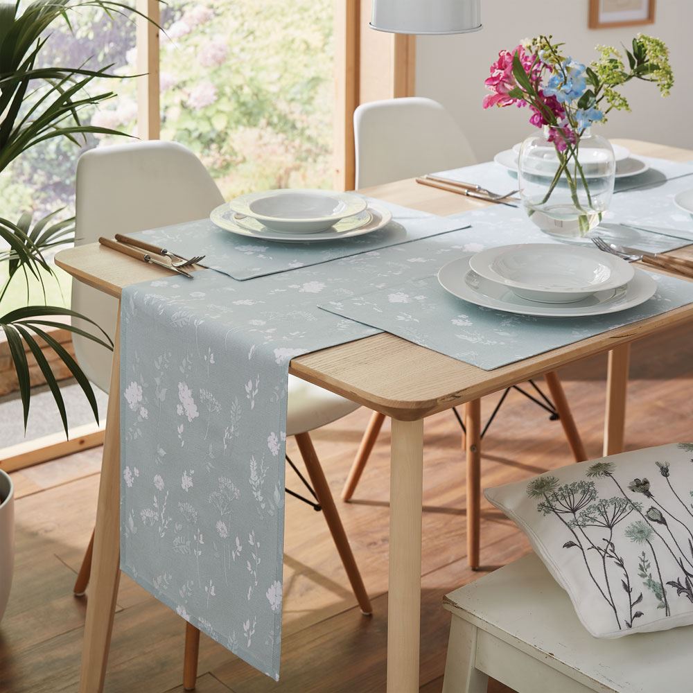 Catherine Lansfield Meadowsweet Floral 100% Cotton Table Runner
