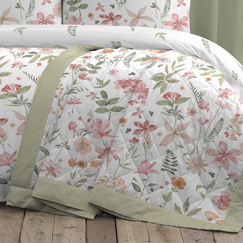Dreams & Drapes Aimee Floral Quilted Bedspread
