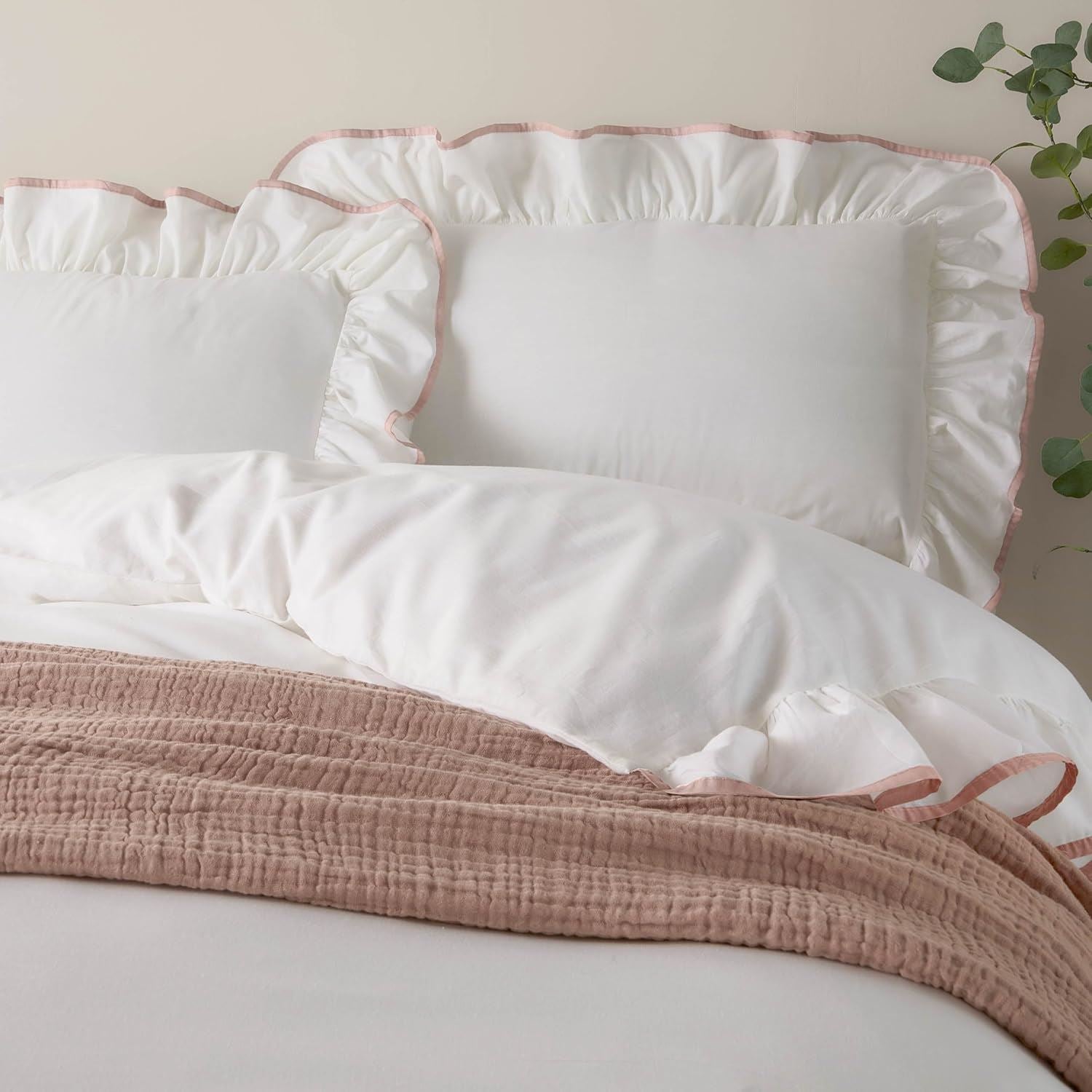Wylder Blousey 100% Cotton Sateen Ruffle Trim Oxford Pillowcase