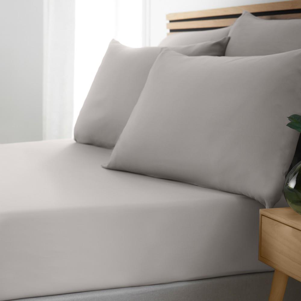 Catherine Lansfield So Soft Easy Iron Microfibre Fitted Sheet