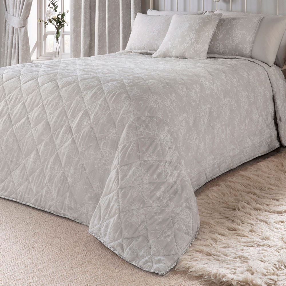 Dreams & Drapes Jasmine Floral Woven Jacquard Quilted Bedspread