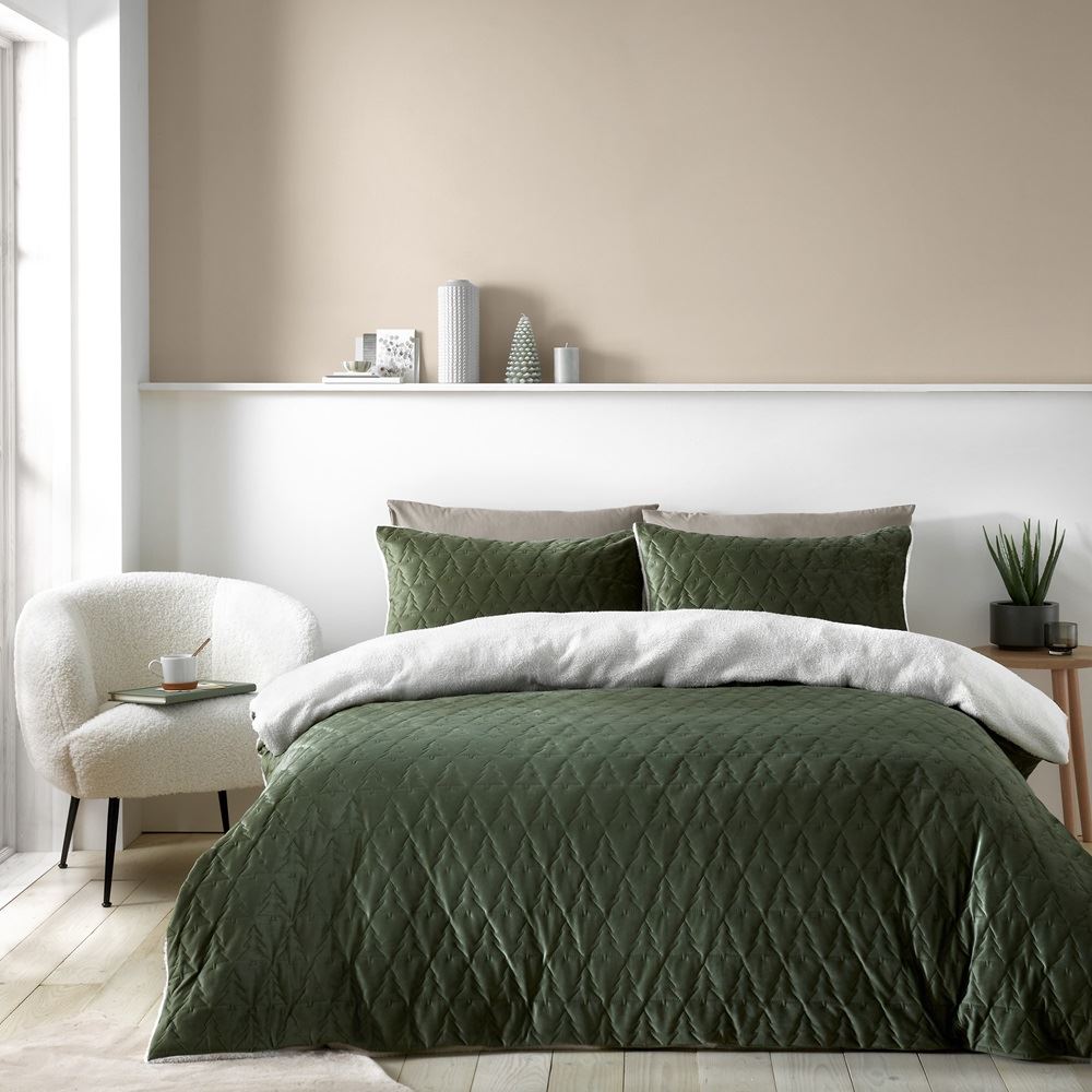 Catherine Lansfield Cosy Soft Christmas Tree Duvet Cover Set