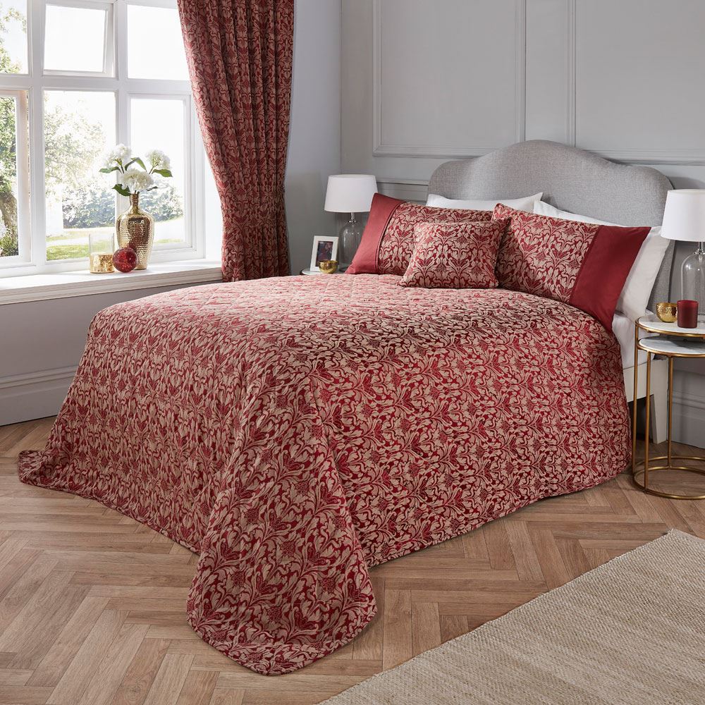 Dreams & Drapes Woven Hawthorne Damask Woven Jacquard Quilted Bedspread