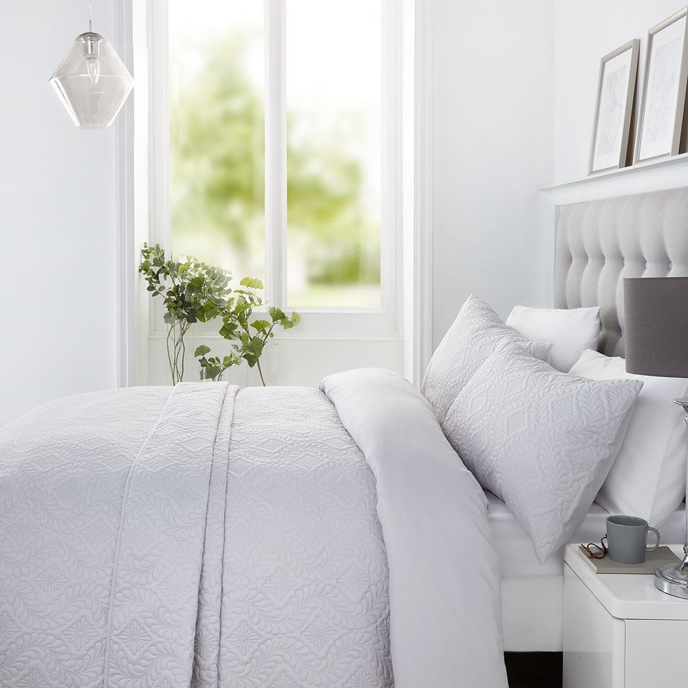 Serene Gianna Pinsonic Stitch Quilted Duvet Cover Set