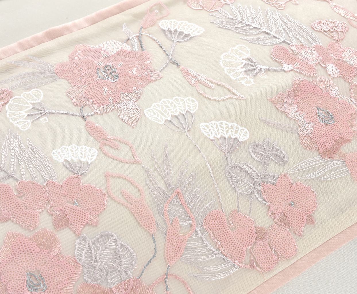 Night Zone Savanna Floral Embroidery Duvet Cover Set