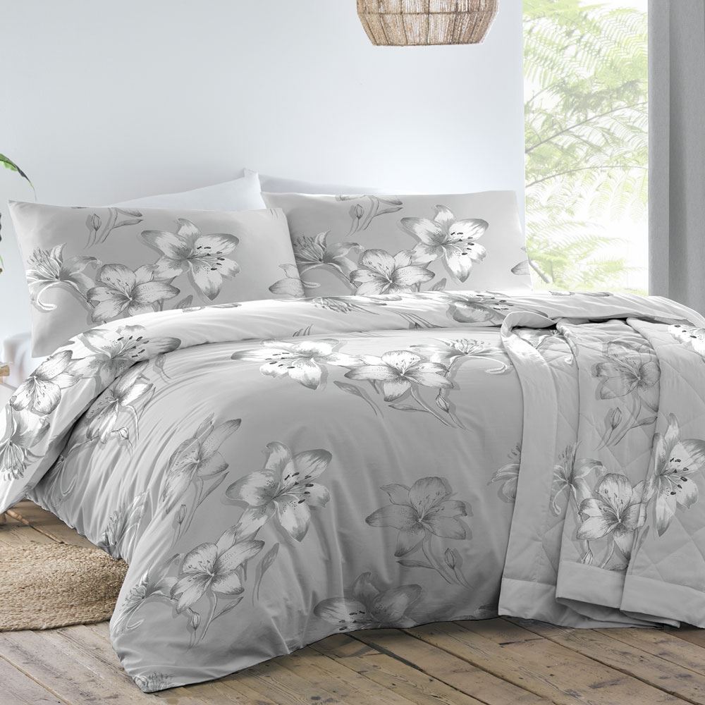 Dreams & Drapes Kitty Botanical Print Easy Care Duvet Cover Set