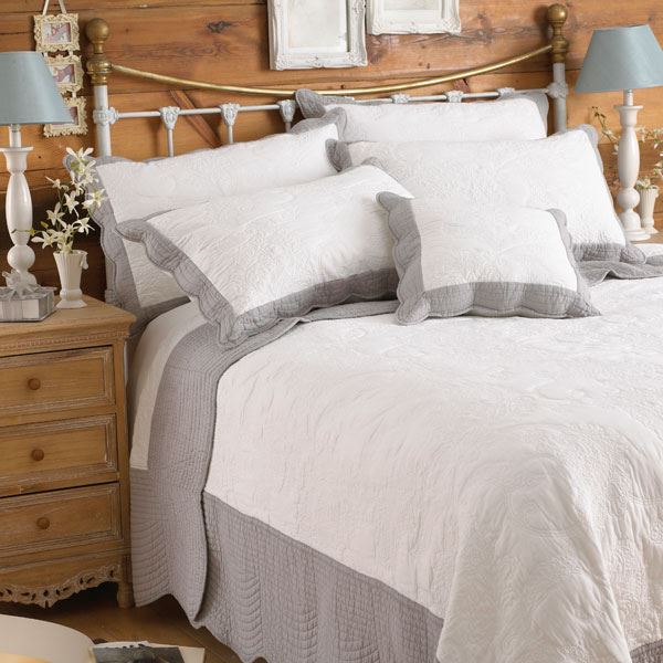 Paoletti Fayence Embossed 100% Cotton Scalloped Edge Quilted Bedspread
