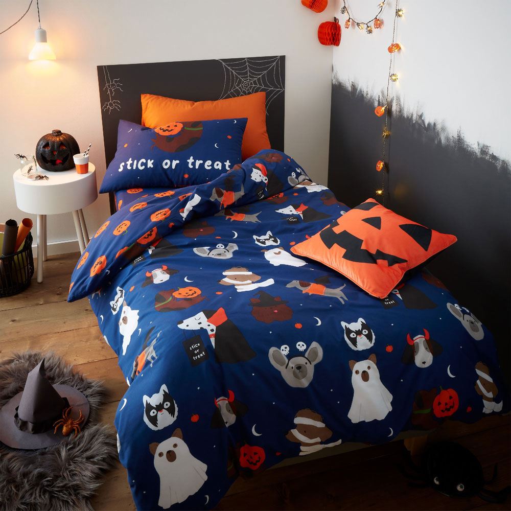 Catherine Lansfield Kids Halloween Dogs Glow in the Dark Reversible Duvet Cover Set
