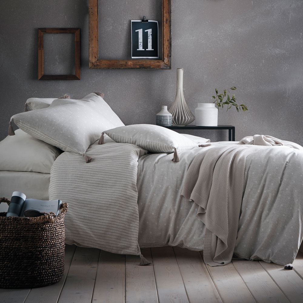 Appletree Trenton Spot 180 Thread Count 100% Cotton Percale Duvet Cover Set