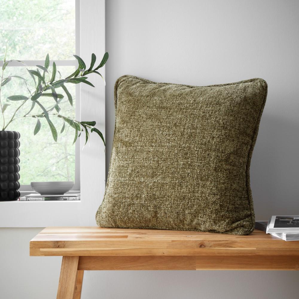 Catherine Lansfield Wilson Plain Chenille Piped Edge Filled Cushion