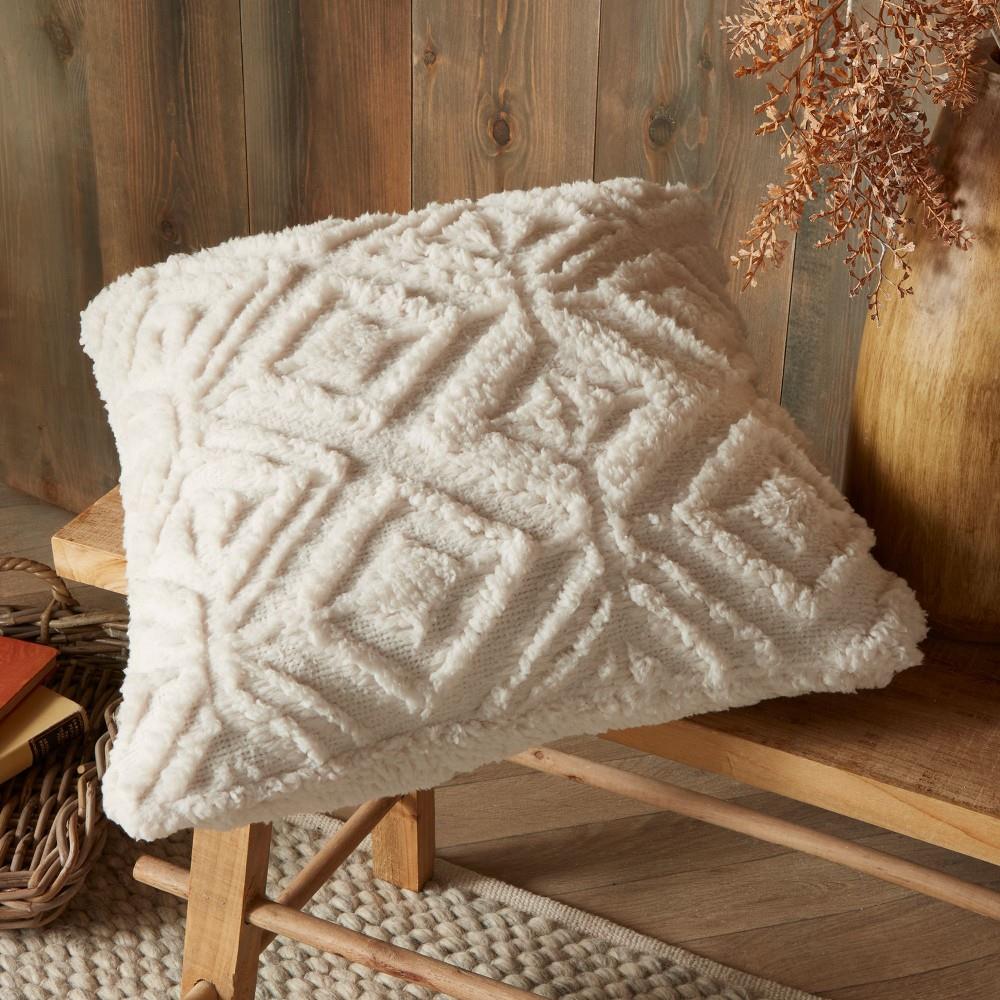 Fusion Snug Romo Pinsonic Fleece Sherpa Filled Cushion