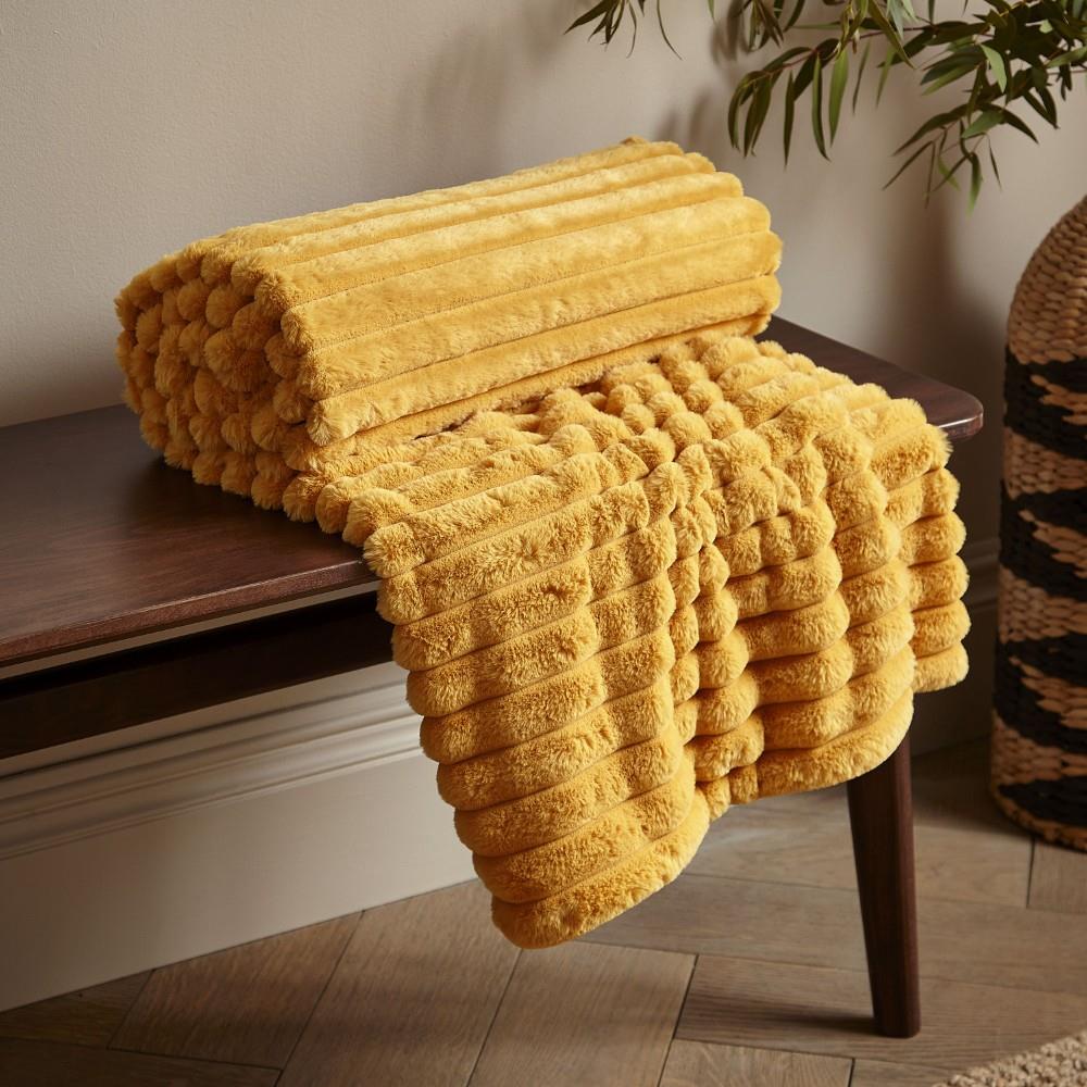 Catherine Lansfield Cosy Ribbed Faux Fur Soft Touch Throw