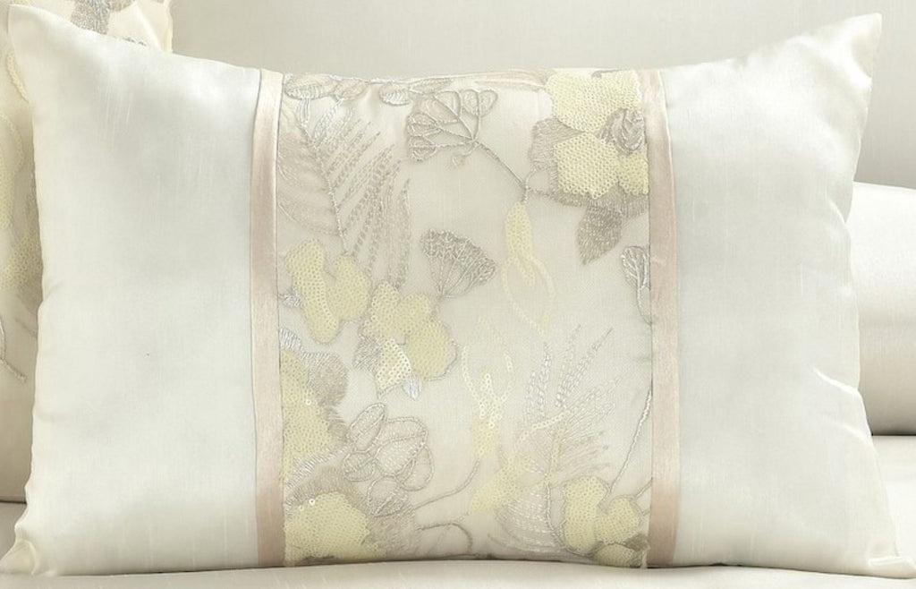Night Zone Savanna Floral Embroidery Duvet Cover Set