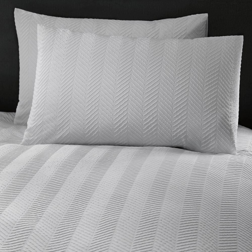 Appletree Boutique Taylor Geometric Stripe Duvet Cover Set