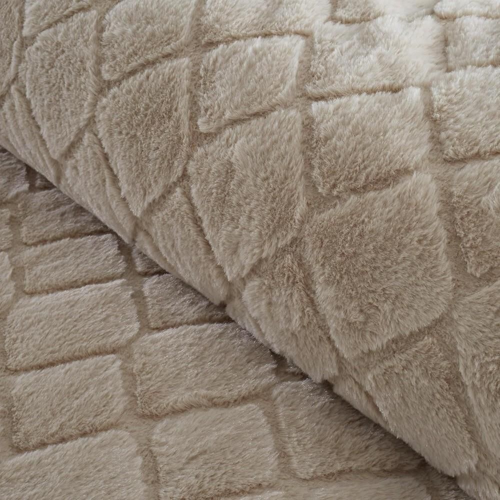 Catherine Lansfield Cosy Diamond Faux Fur Duvet Cover Set
