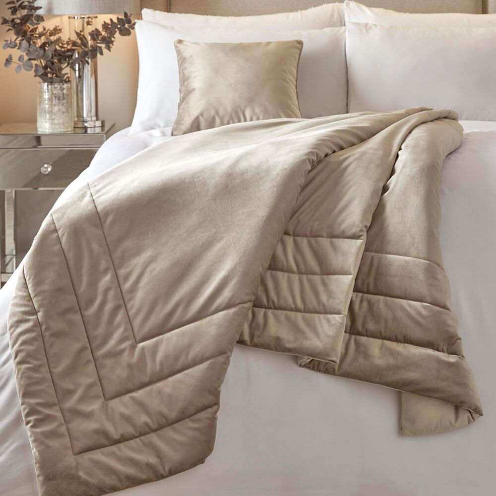 Soiree Melanie Glamourous Velvet Quilted Bedspread