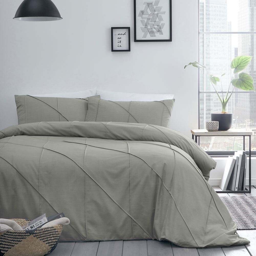 Serene Dart Pleated Boutique Duvet Cover Set