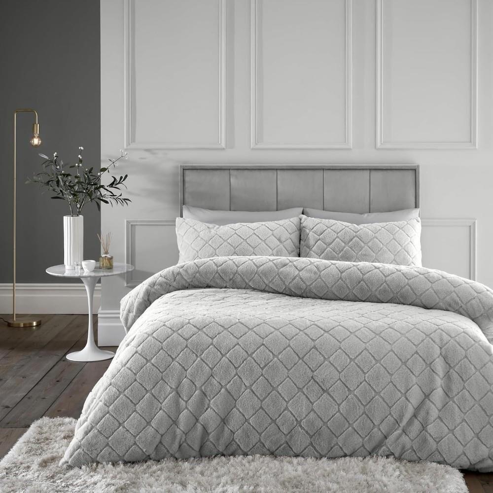 Catherine Lansfield Cosy Diamond Faux Fur Duvet Cover Set