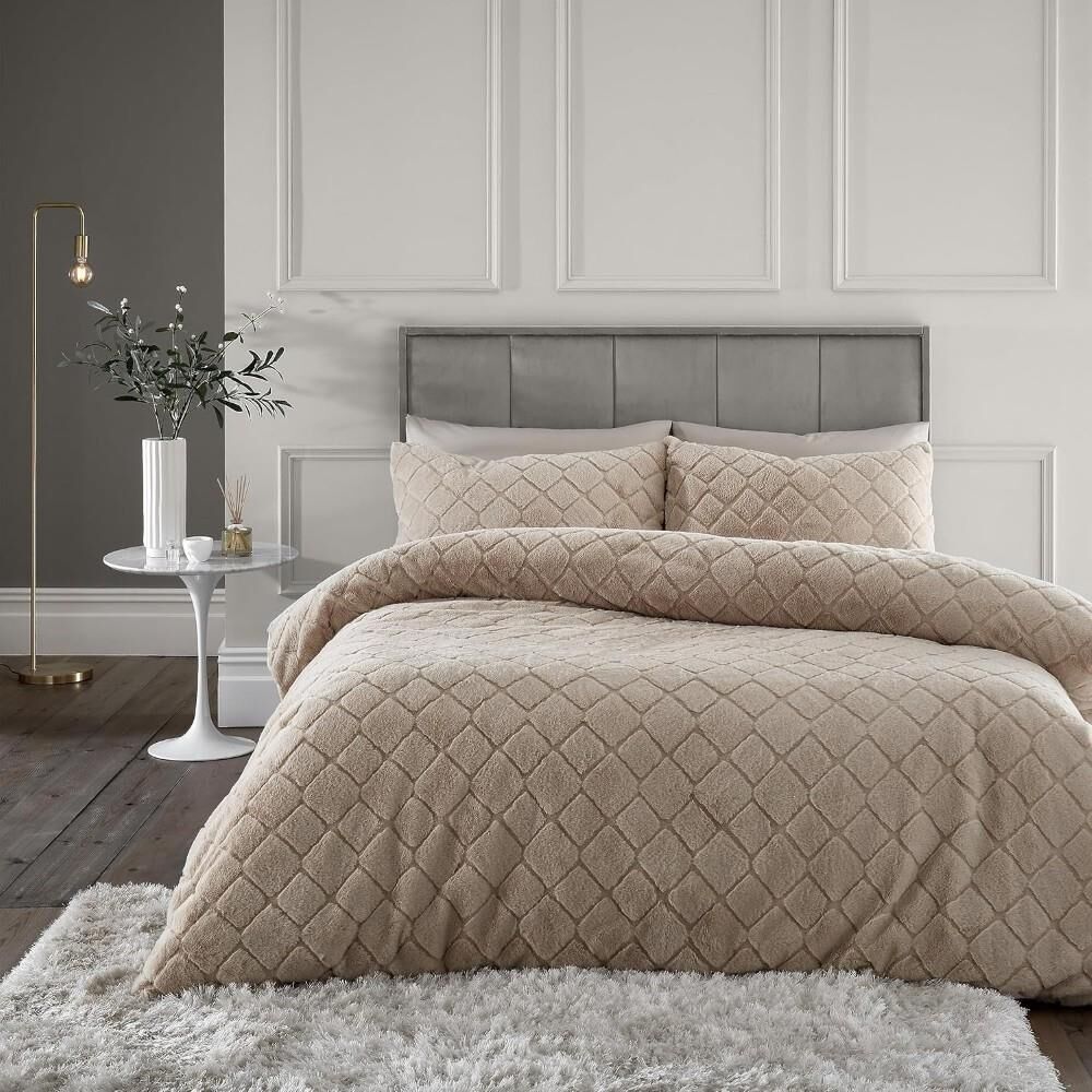 Catherine Lansfield Cosy Diamond Faux Fur Duvet Cover Set