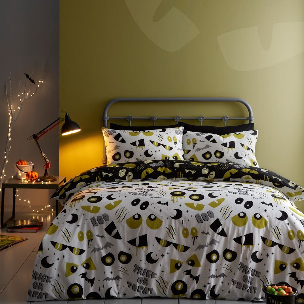 Bedlam Halloween Trick Or Treat Glow In The Dark Duvet Cover Set