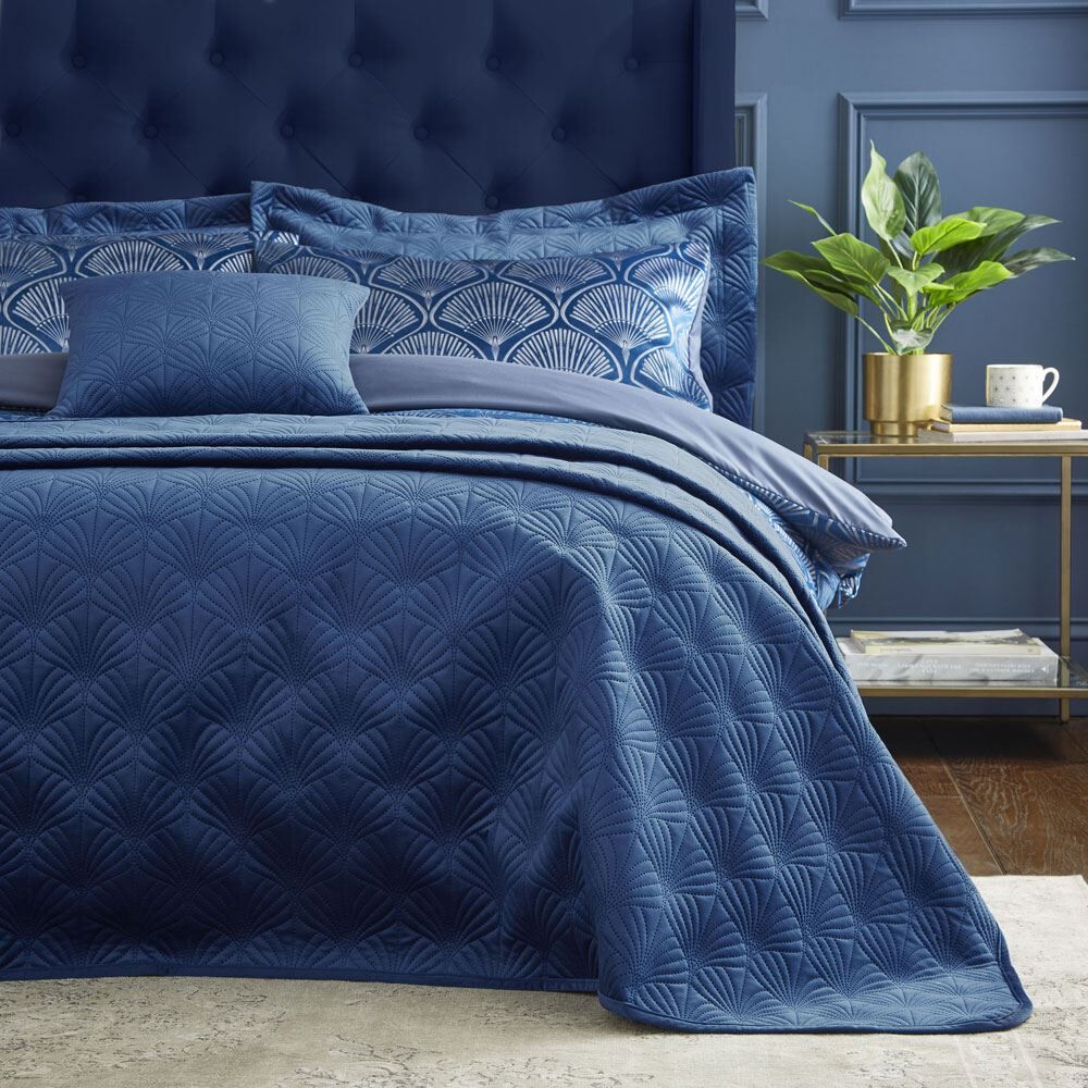 Catherine Lansfield Art Deco Pearl Shell Textured Quilted Bedspread