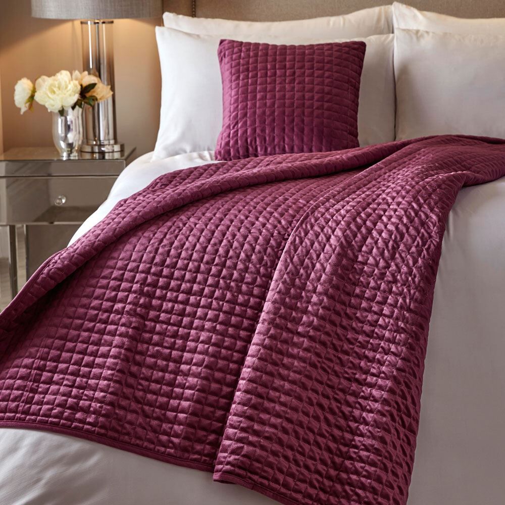 Soiree Stella Velvet Quilted Bedspread
