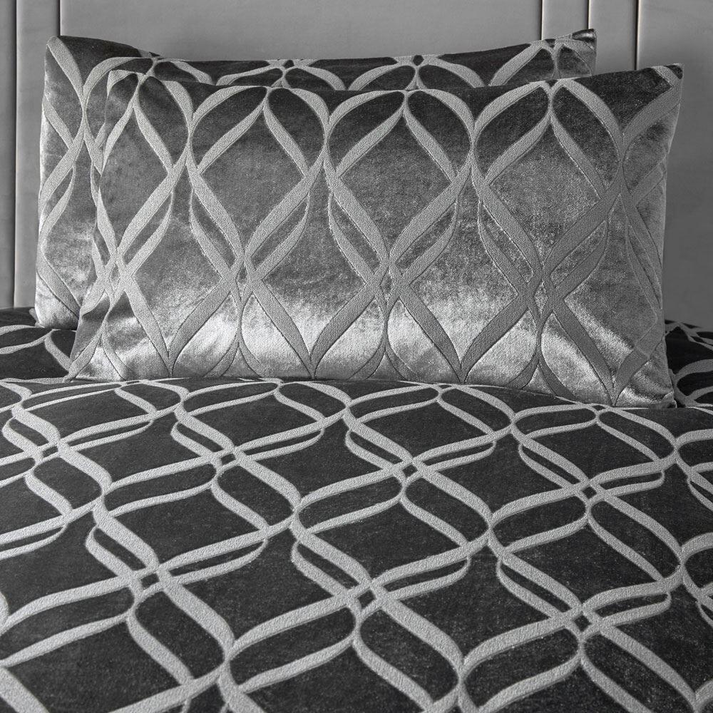Soiree Belfort Ogee Jacquard Woven Velvet Duvet Cover Set
