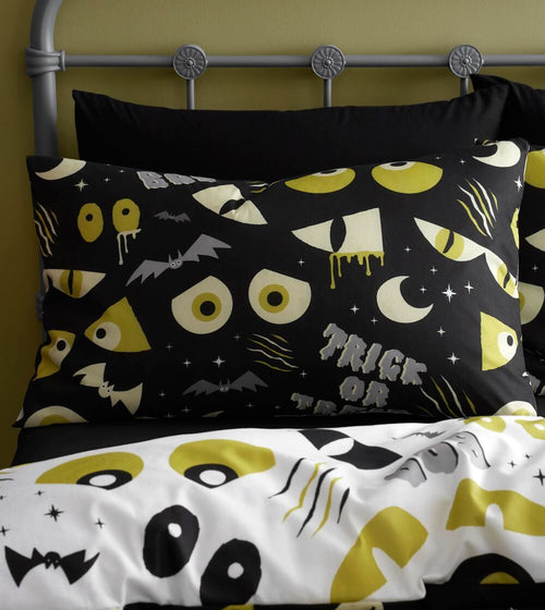 Bedlam Halloween Trick Or Treat Glow In The Dark Duvet Cover Set