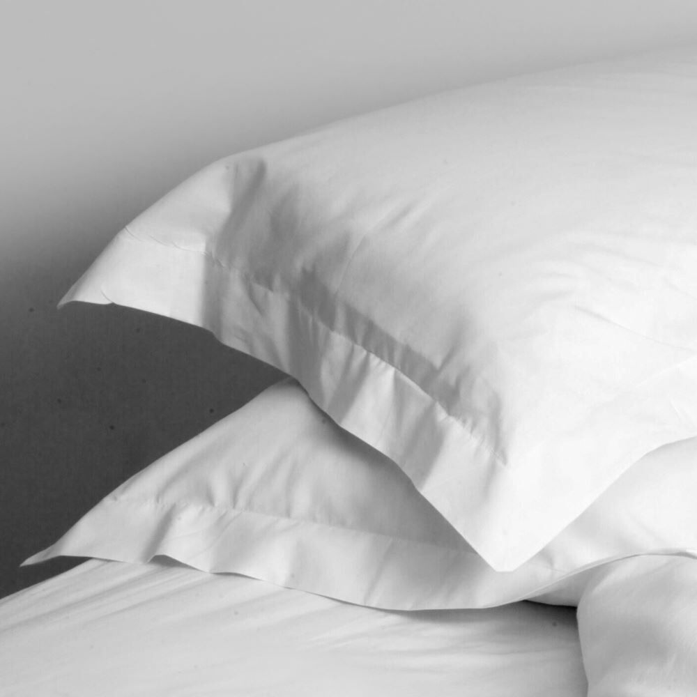 Linens Limited 100% Egyptian Cotton 200 Thread Count Oxford Pillow Cases, Pair