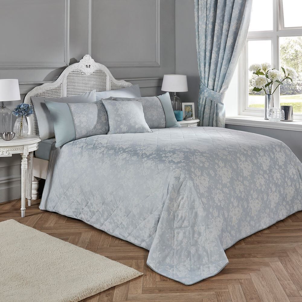 Dreams & Drapes Imelda Floral Woven Jacquard Quilted Bedspread