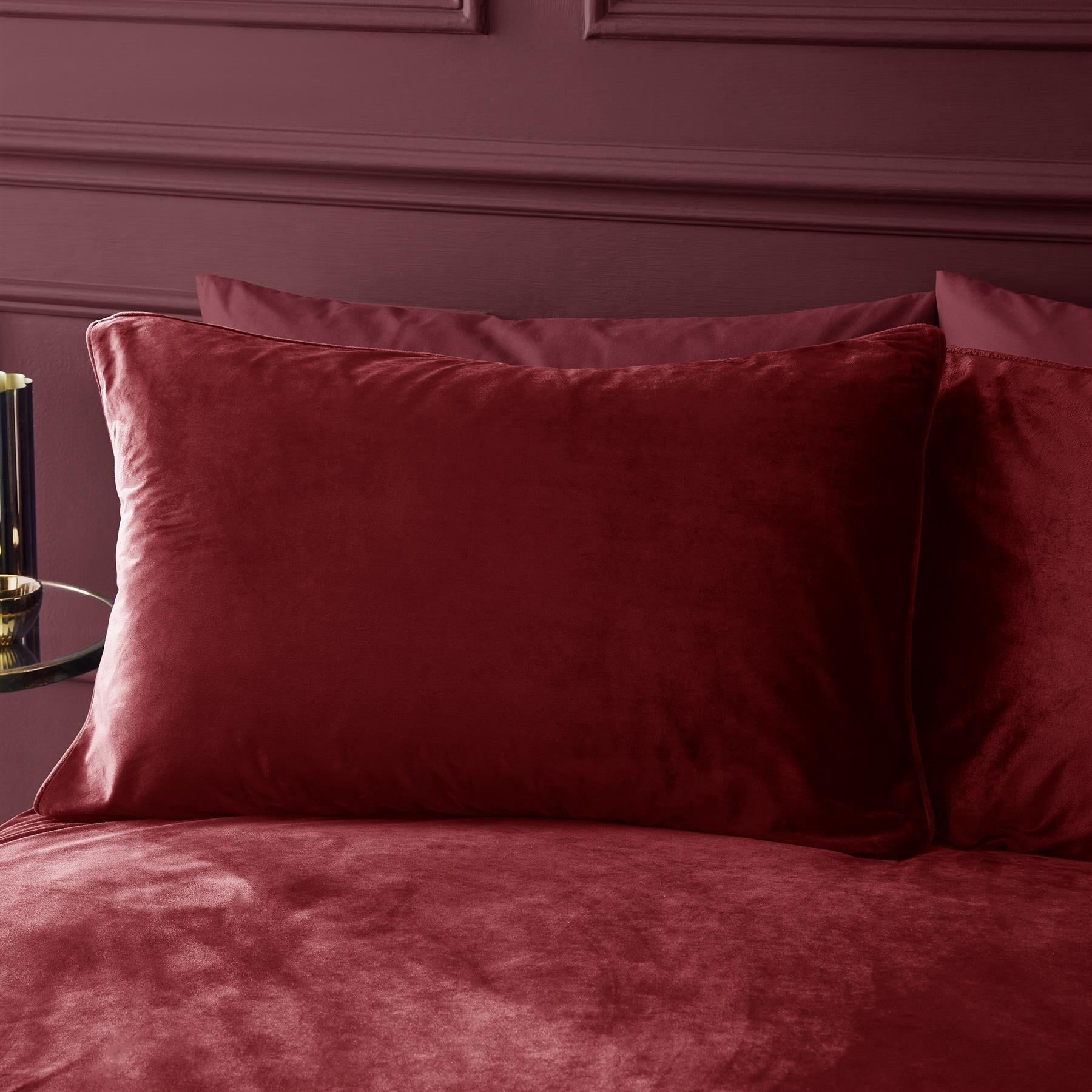 Catherine Lansfield Kingsley Soft Matt Velvet Duvet Cover Set