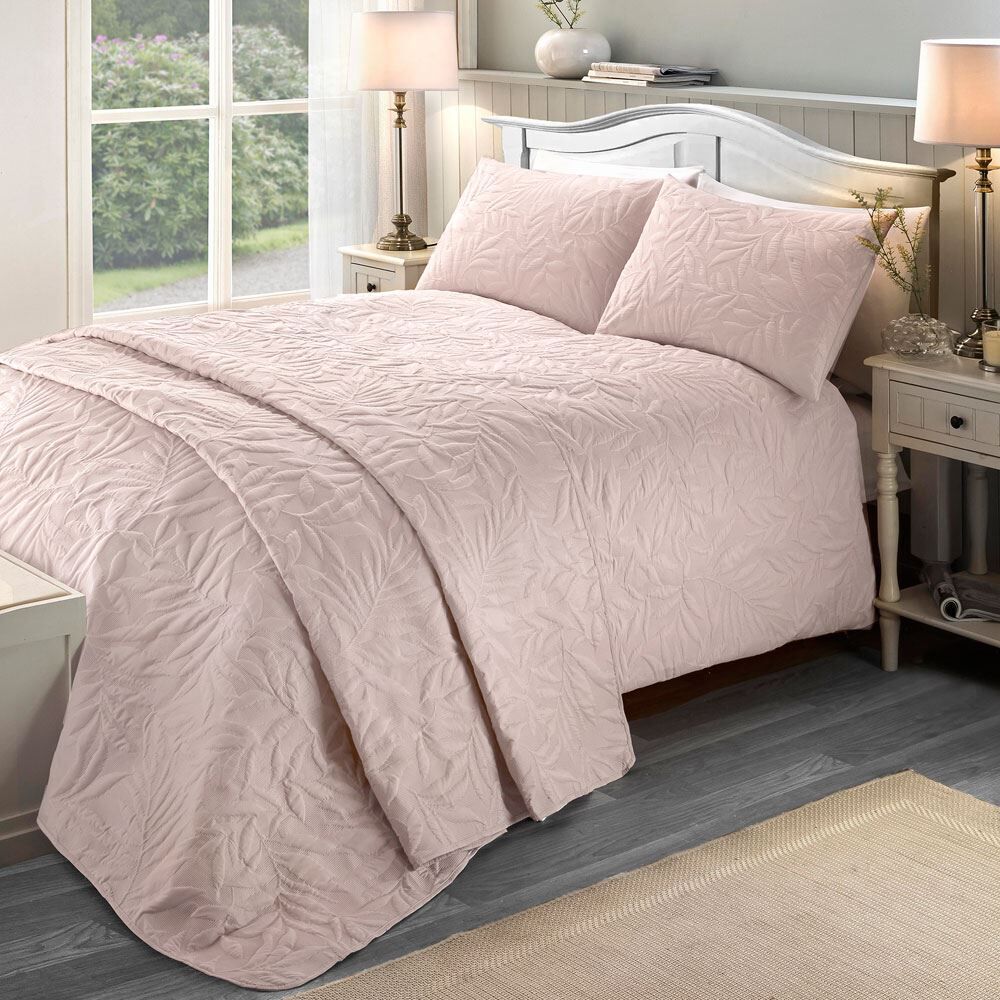 Serene Luana Pinsonic Stitch Quilted Bedspread