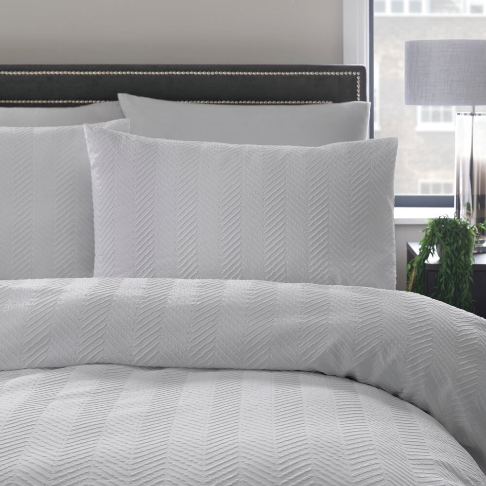 Appletree Boutique Taylor Geometric Stripe Duvet Cover Set