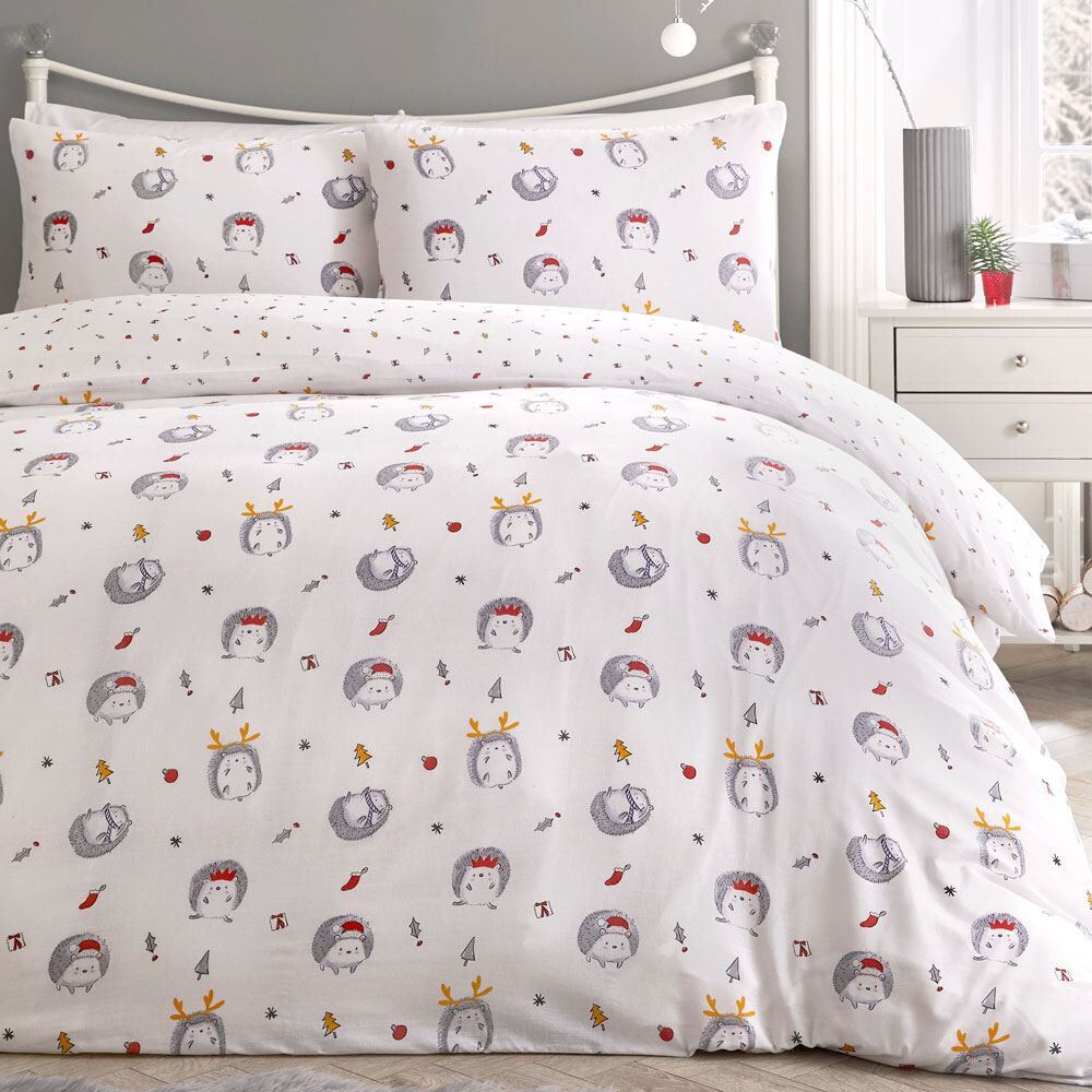Fusion Christmas Holly Hedgehog Print Reversible Duvet Cover Set