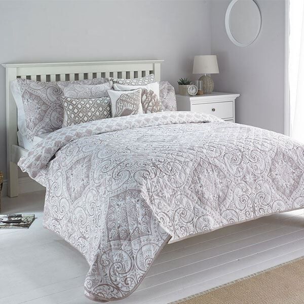 Paoletti Ionia Paisley Print 180 Thread Count Quilted Bedspread, 240 x 260 Cm