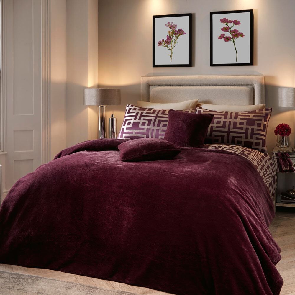 Soiree Lucie Soft Faux Fur Teddy Fleece Bedspread