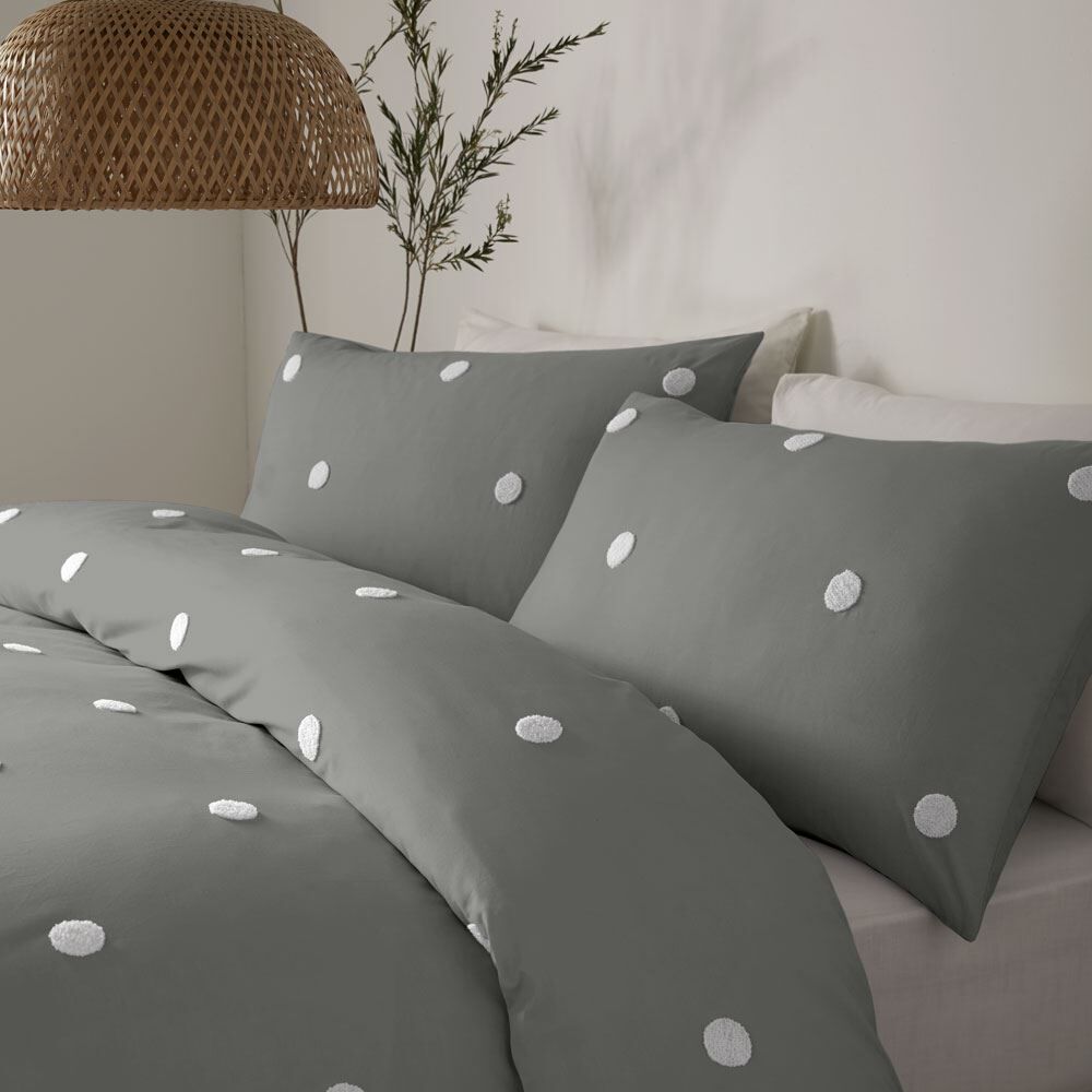Appletree Signature Dot Garden 100% Cotton Tufted Duvet Cover Set