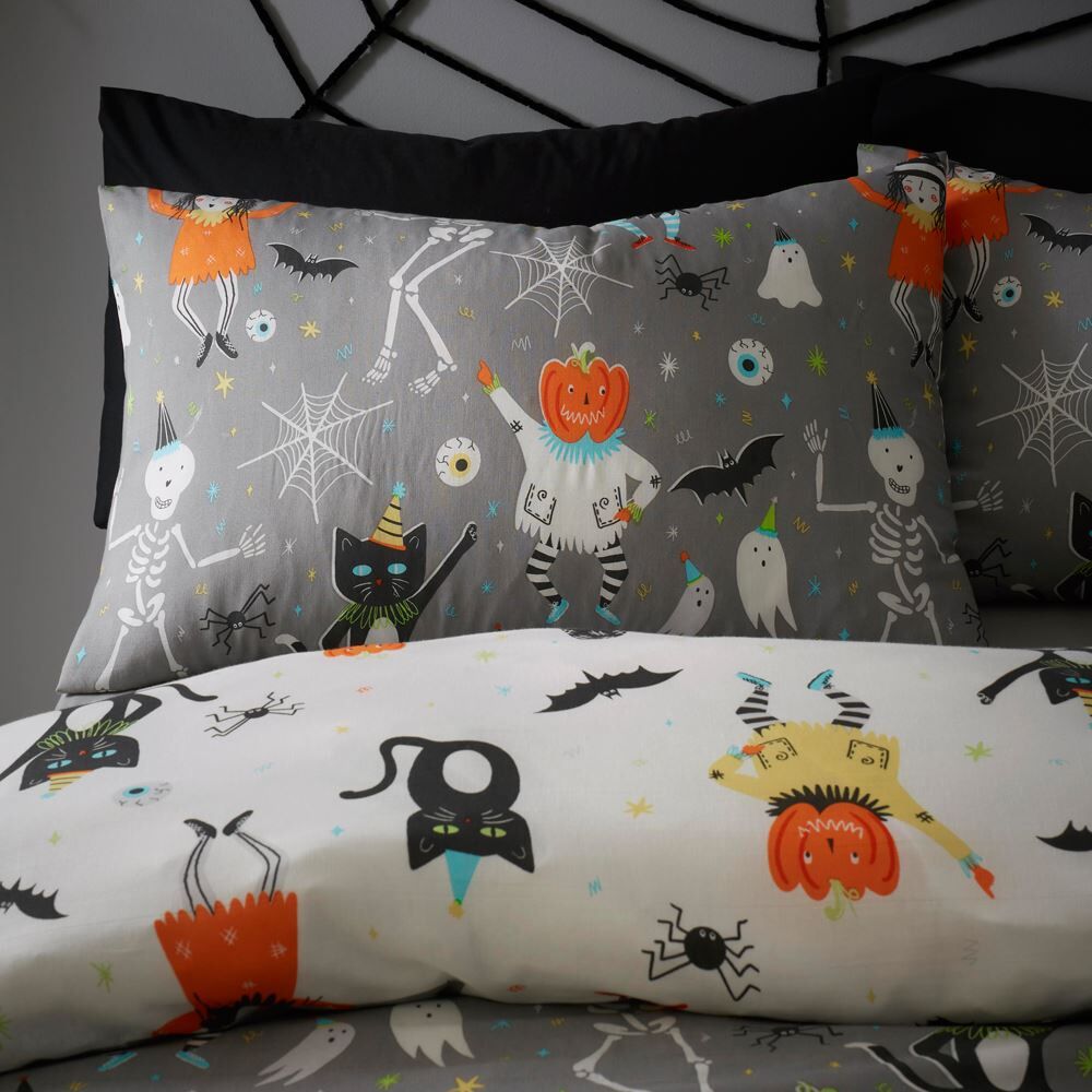 Bedlam Halloween Party Glow In The Dark Duvet Cover Set