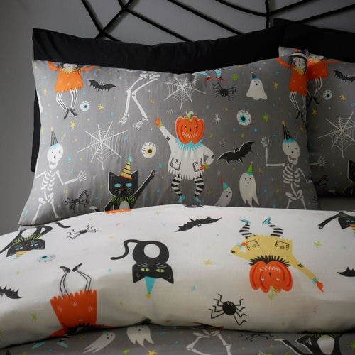 Bedlam Halloween Party Glow In The Dark Duvet Cover Set