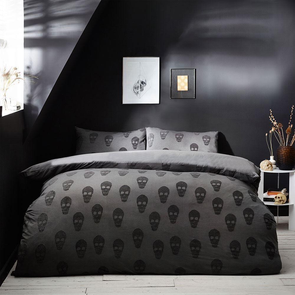 The Linen Yard Skulls Print 100% Cotton Reversible Duvet Cover Set